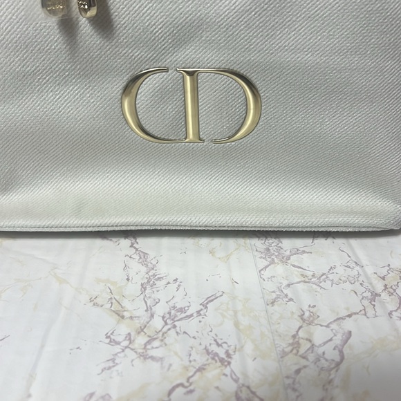 NEW - DIOR WHITE AND GOLD MAKE UP VANITY KIT - Picture 3 of 11